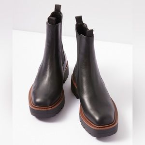 Size 8: Sam Edelman Laguna Chelsea Boots